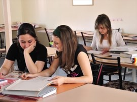 8. �UBE - �deal K�z ��renci Yurdu