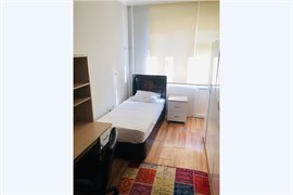 Can Erkek ��renci Apart