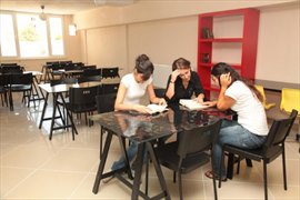Deniz K�z� ��renci Yurdu