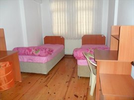 �zel I��kdemir K�z Yurdu