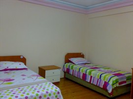 �zel I��kdemir K�z Yurdu
