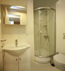 Kampsaray Avclar Kz renci Yurdu