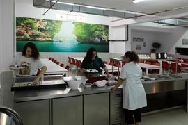 Betav F�rat Kara K�z  Yurtlar� ( F�nd�kzade )