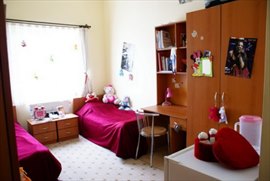 �zel Mevhibe �n�n� K�z ��renci Yurdu