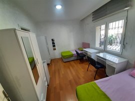 Bornova Villa K�z Yurdu