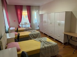 Bornova Villa K�z Yurdu
