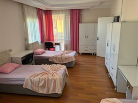 Bornova Villa K�z Yurdu