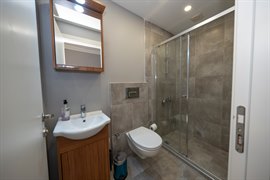 Academic House Kadky nci Kz renci Yurdu