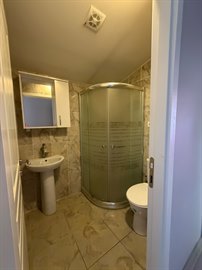 �zel Sandal K�z ��renci Yurdu - WC Banyo