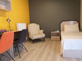 �zel Sandal K�z ��renci Yurdu