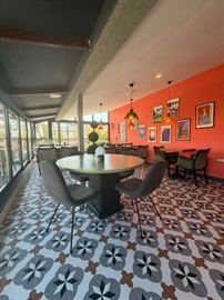 �zel Sandal K�z ��renci Yurdu - Teras Cafe