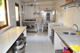 Ak�a K�z ��renci Yurdu