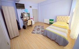 Turkuaz renci Yurtlar Maltepe Erkek ubesi