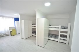 K�z�lay Erkek �ubesi - Alt� Ki�ilik Oda