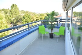 Yurt Akademi Bah�elievler ��renci Yurdu - Balkon