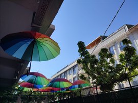 Avc�lar �zel Piyano K�z Yurdu