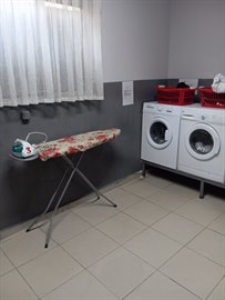 Avc�lar �zel Piyano Erkek Pansiyonu