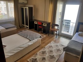 Menek�e Erkek ��renci Evi