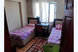 Menek�e Erkek ��renci Evi