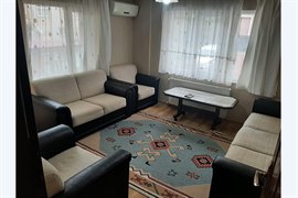 Menek�e Erkek ��renci Evi