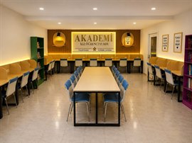 Akademi K�z ��renci Yurdu - Et�t Odas� 