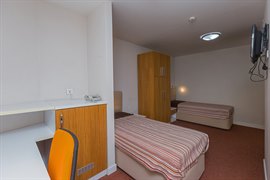 21. �UBE - �deal K�z ��renci Yurdu