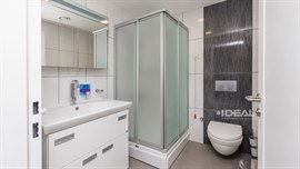 21. �UBE - �deal K�z ��renci Yurdu - WC Banyo