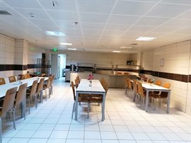 �nsan Vakf� Maltepe K�z Yurdu