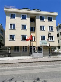 �nsan Vakf� Maltepe K�z Yurdu