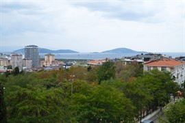 �nsan Vakf� Maltepe K�z Yurdu