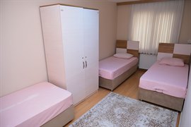 �nsan Vakf� Bah�elievler K�z Yurdu