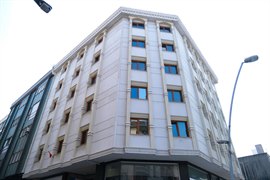 �nsan Vakf� Bah�elievler K�z Yurdu