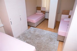 �nsan Vakf� Bah�elievler K�z Yurdu