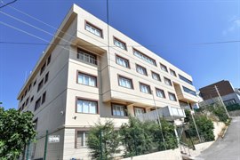 �nsan Vakf� Bornova K�z Yurdu
