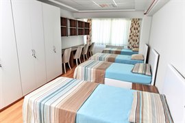 �nsan Vakf� Bornova K�z Yurdu
