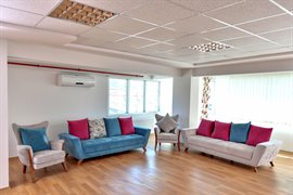 �nsan Vakf� Bornova K�z Yurdu