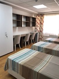 �nsan Vakf� Bornova K�z Yurdu