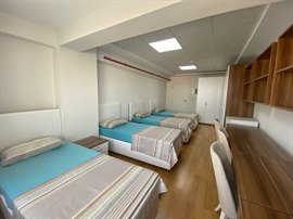 �nsan Vakf� Bornova K�z Yurdu 4 Ki�ilik Oda 