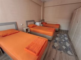 �nsan Vakf� Efeler Erkek Yurdu - 3 Ki�ilik Oda 