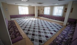 �nsan Vakf� Vera K�z Yurdu