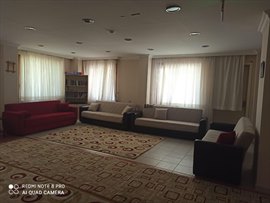 �nsan Vakf� Mavera K�z Yurdu