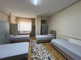 �nsan Vakf� Mavera K�z Yurdu - 