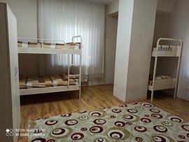 �nsan Vakf� Mavera K�z Yurdu