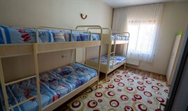 �nsan Vakf� Mavera K�z Yurdu