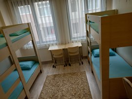 18. �ube �deal K�z ��renci Yurdu