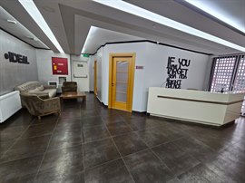 18. �ube �deal K�z ��renci Yurdu