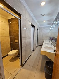 18. �ube �deal K�z ��renci Yurdu