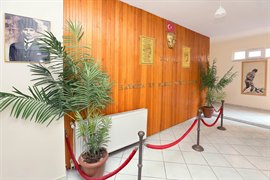 Kumru �niversite K�z Konukevi
