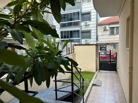 Modern Apart