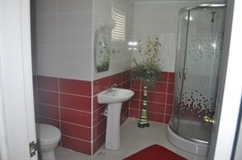 Bahelievler Ekin Kz renci Yurdu - WC & Banyo
